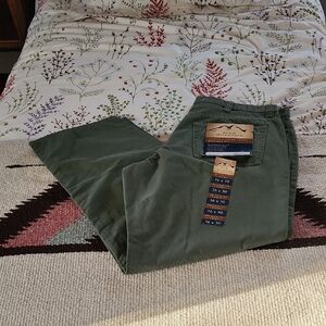 Blue Mountain Men's Olive Green Pants